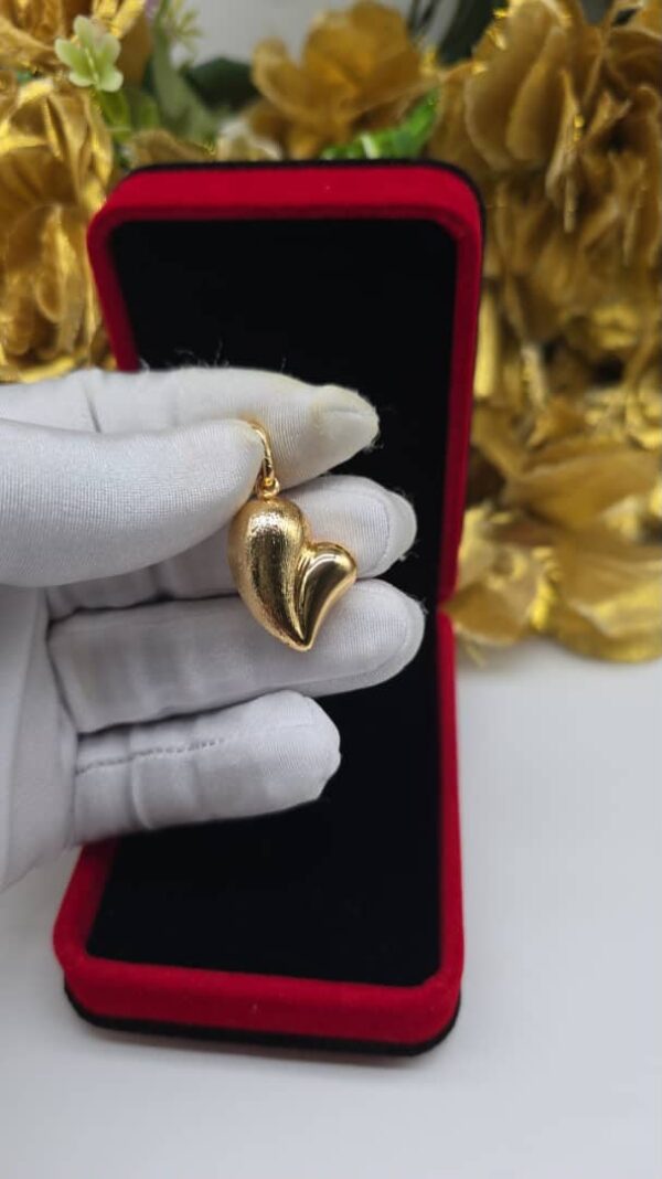 Pendant 3