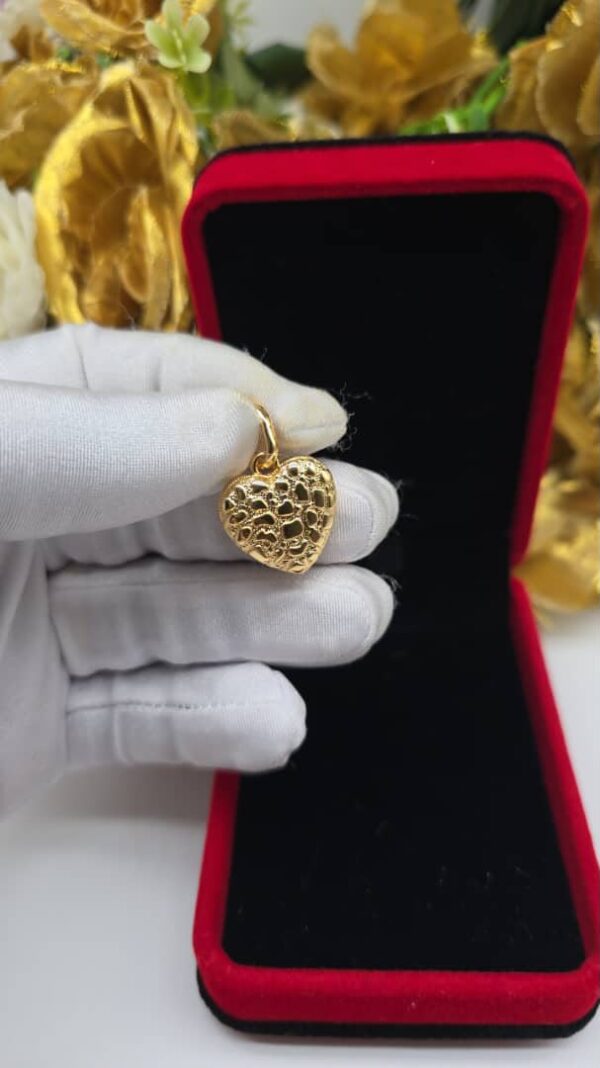 Pendant 4