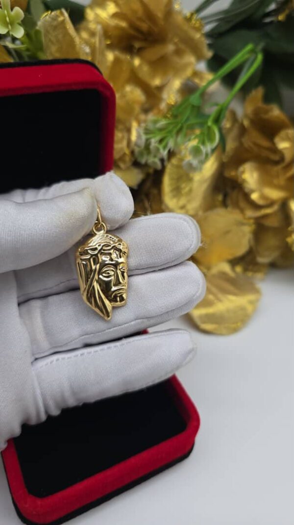 Pendant 5