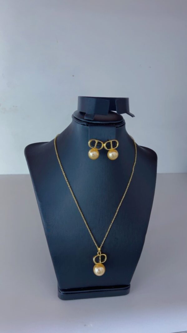 Earring & Pendant 41